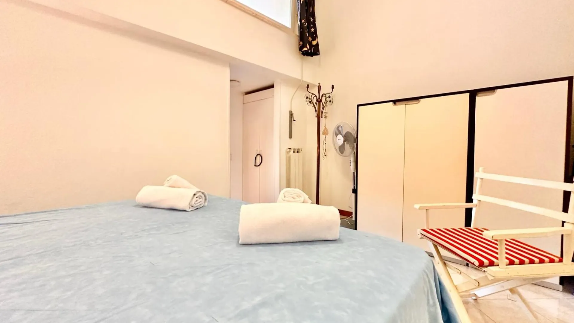 Phil House Out Finish Apartment Finale Ligure 0*,  Italy