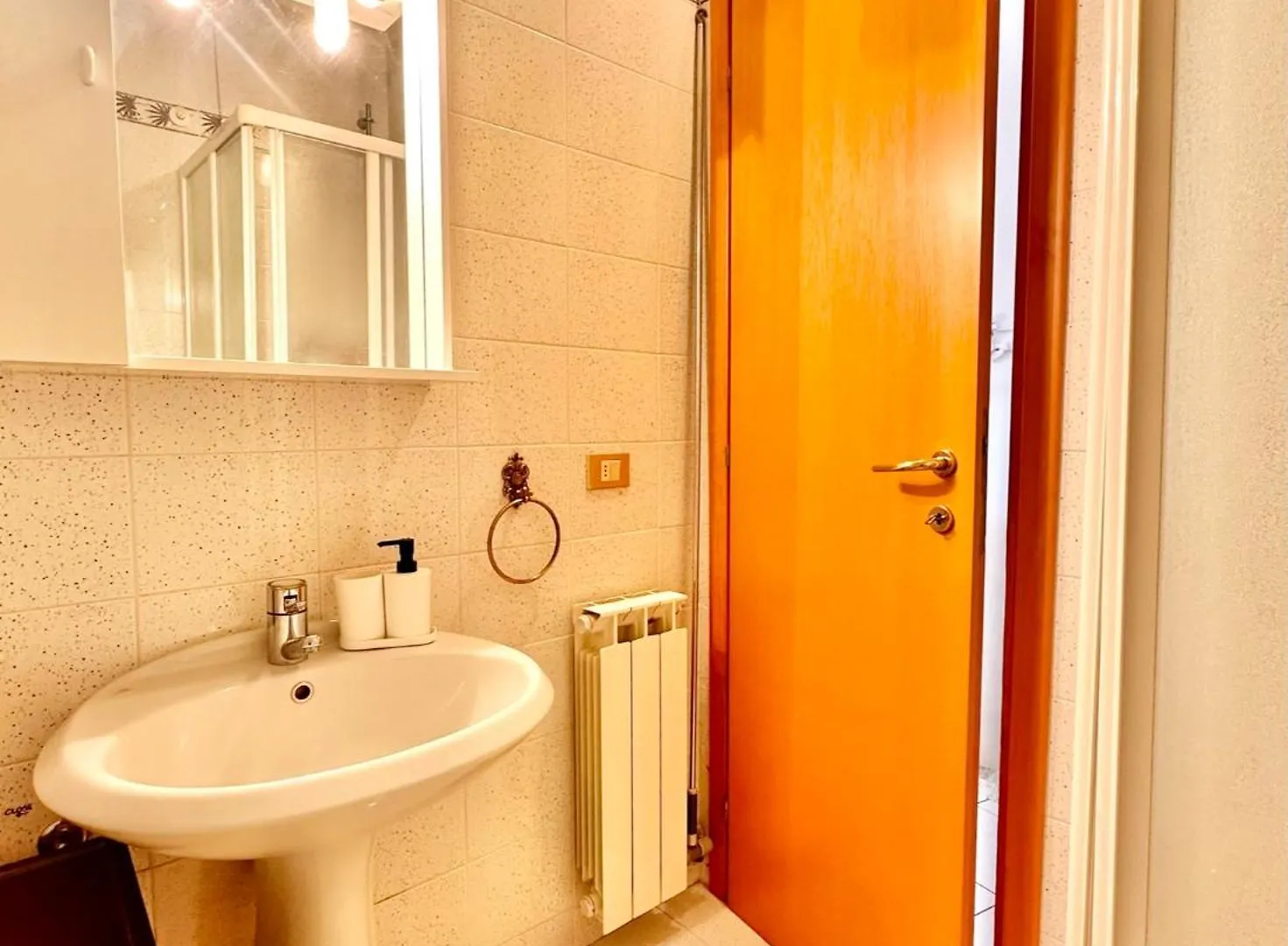 Phil House Out Finish Apartment Finale Ligure